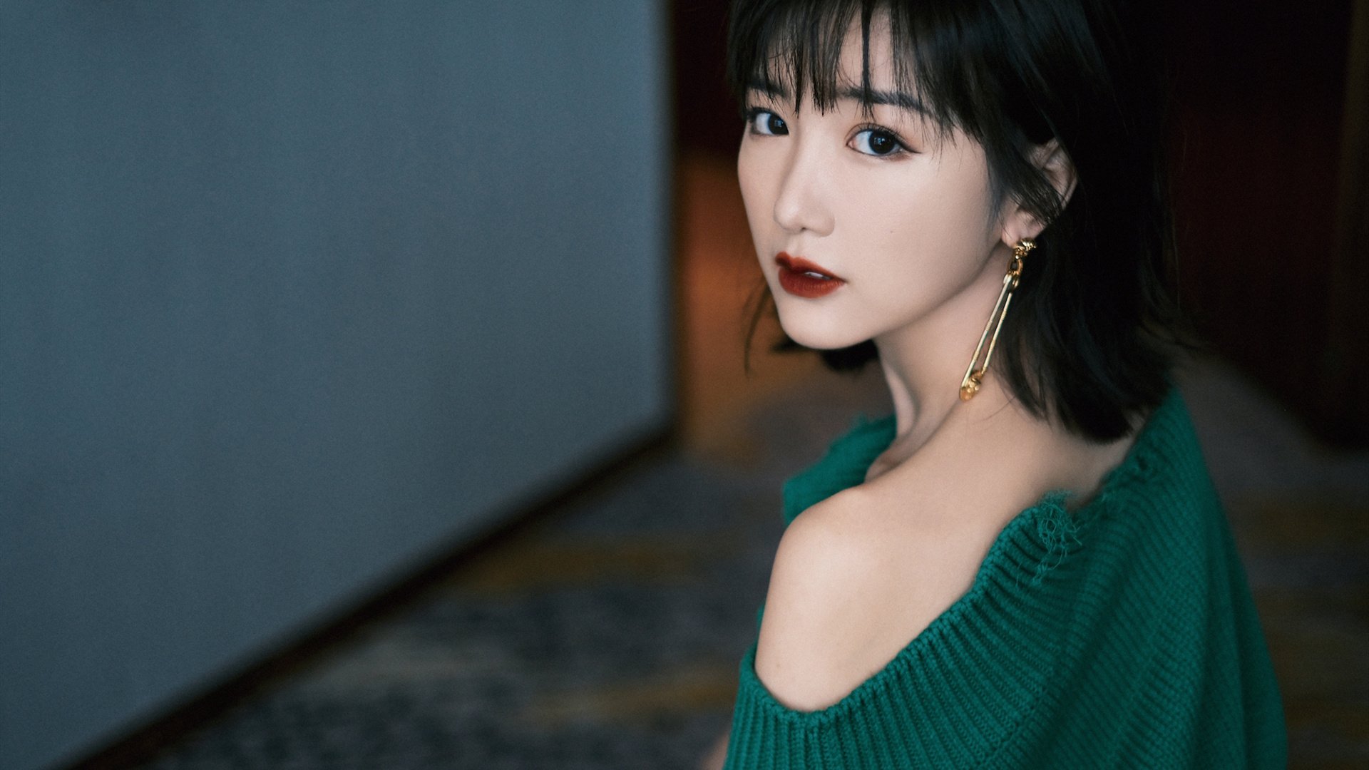 _鹈鹕实力提升，逐步逼近季后赛区_，鹈鹕队伍